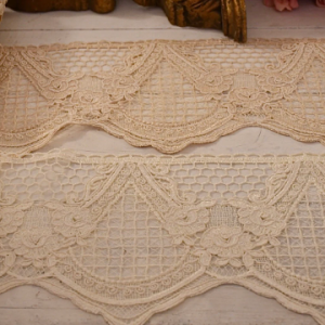 Bordo di pizzo macramé