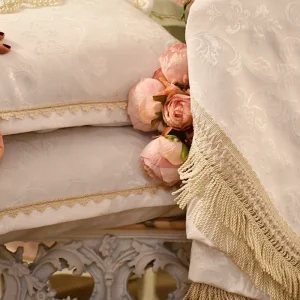 Copriletto Damasco lusso light white collezione “Royal Style”