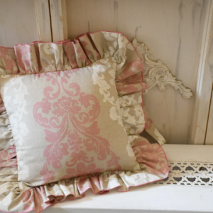 Cuscino con voilant “ARABESQUE”
