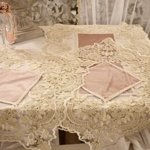 Meraviglioso tris centrini velvet rosa e merletto “Claire”