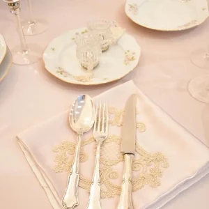 Tovaglioli di raso in seta rosa , lino e pizzo collezione “Rinascimento” set da 4