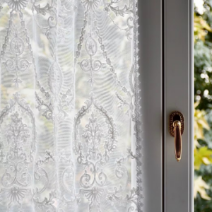 Tendina a vetro in tulle shabbychic decoro “le Grottesche”